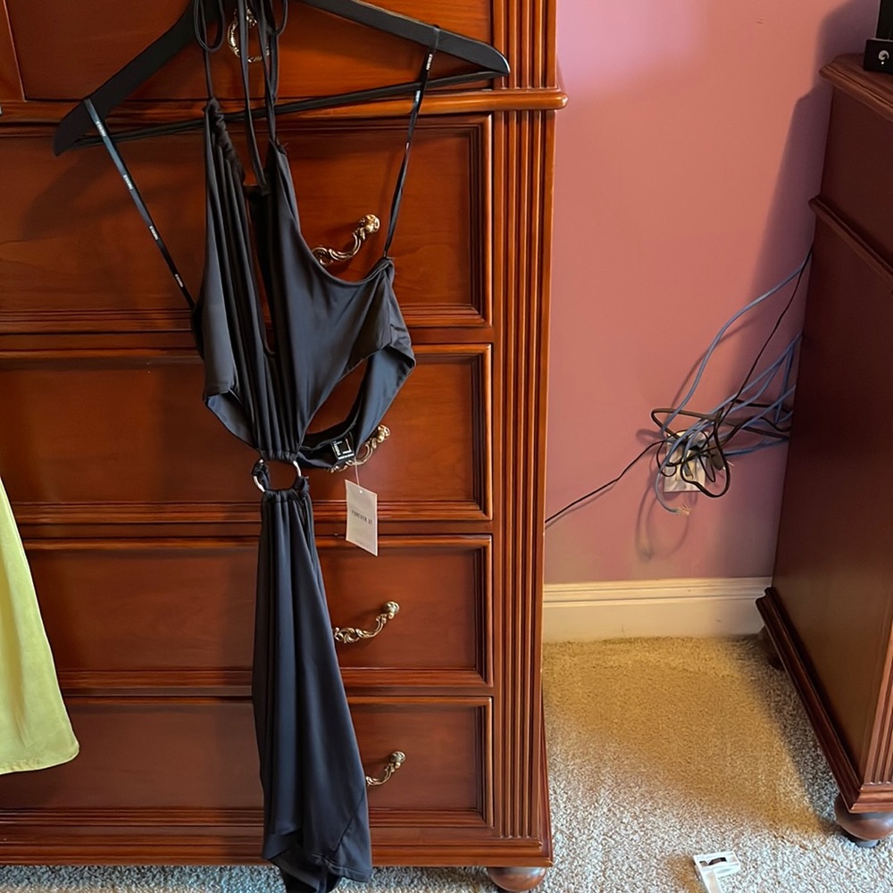 Black cut out dress, form forever 21, size large!
